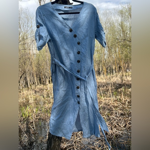 Boohoo dress - Picture 2 of 4